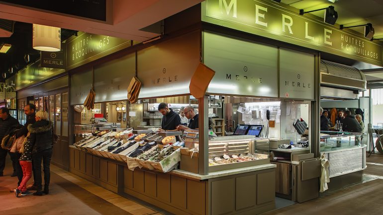 Banc de la maison Merle aux halles de Lyon © Tim Douet