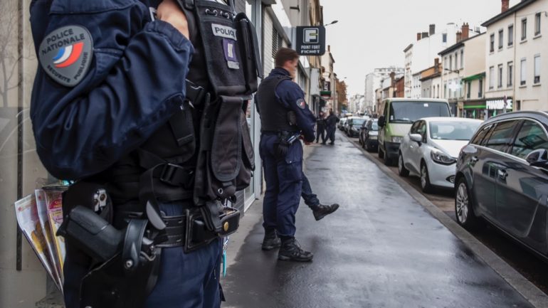 Equipage de la Police nationale à Lyon © Tim Douet