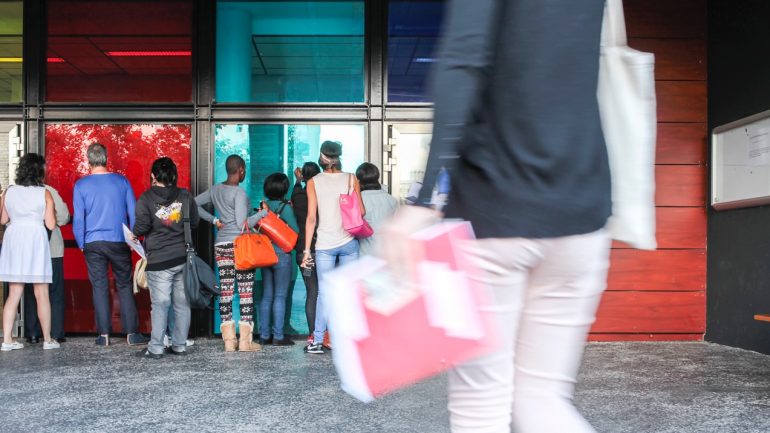 Résultats du bac dans un lycée lyonnais © Tim Douet