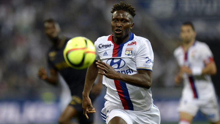 Le défenseur central de l’OL Mapou Yanga-Mbiwa, le 7 mai 2016 à Décines – Match OL-AS Monaco © Romain Lafabrègue / AFP