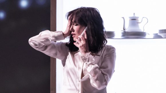 Isabelle Adjani dans Opening Night – Mise en scène Cyril Teste © Simon Gosselin