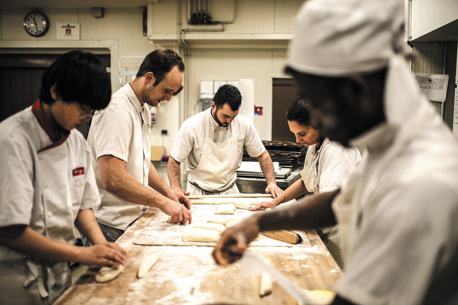 Dans le laboratoire de la boulangerie Pozzoli, à Gerland © Antoine Merlet