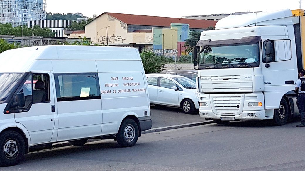 Amplitude Chauffeur Routier Avant 5h Du Matin
