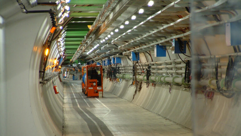 Le grand accélérateur de particules du CERN (LHC)
