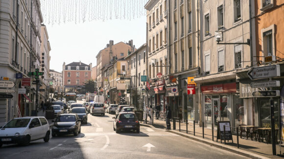 Oullins – la grande rue © Antoine Merlet