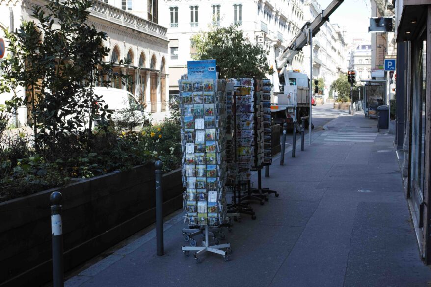 Confinement à Lyon durant le coronavirus - des cartes postales