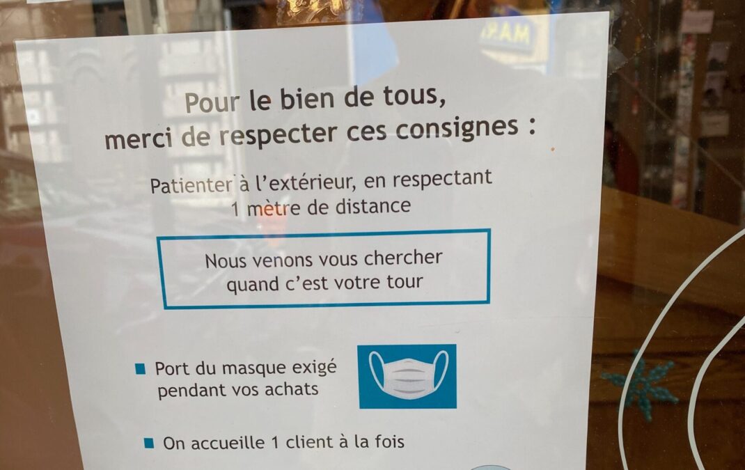 masque obligatoire dans un magasin à Lyon