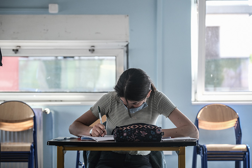 Les collégiens doivent désormais porter le masque à l'école © Antoine Merlet