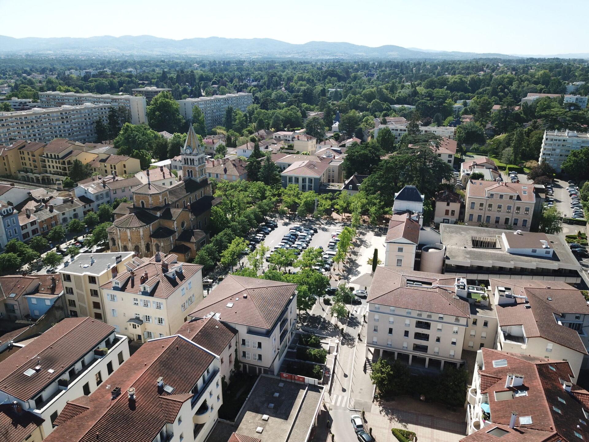 Écully. Une station météo sur le toit de la mairie pour faciliter