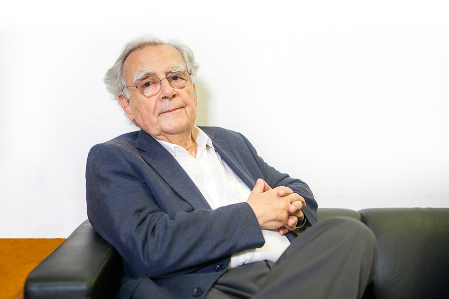 https://www.lyoncapitale.fr/wp-content/uploads/2021/03/Bernard-Pivot-%C2%A9-Tim-Douet_0015.jpg