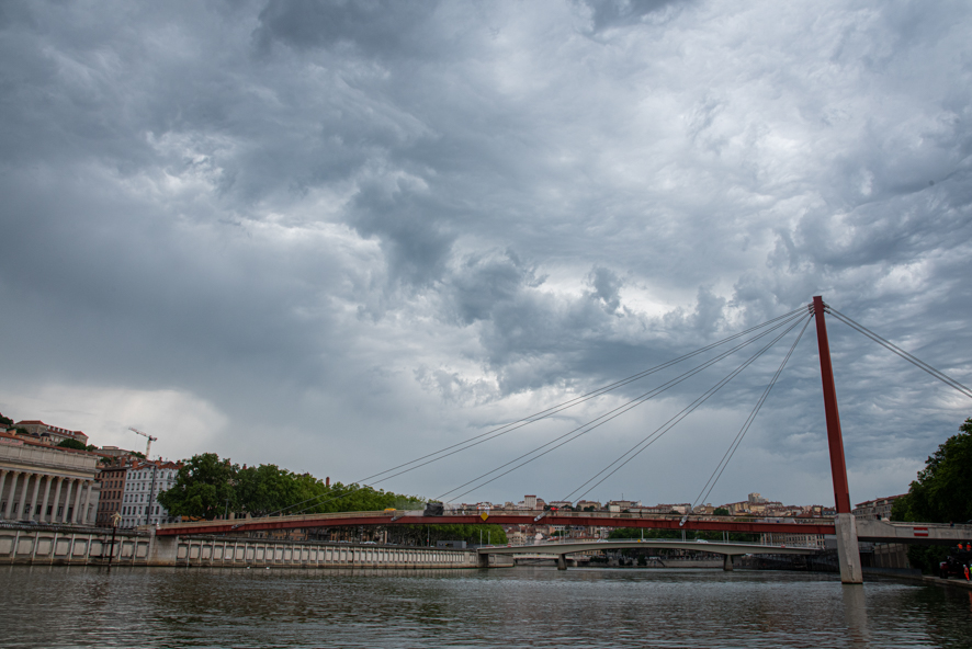 Nuages au dessus de Lyon. @WilliamPham