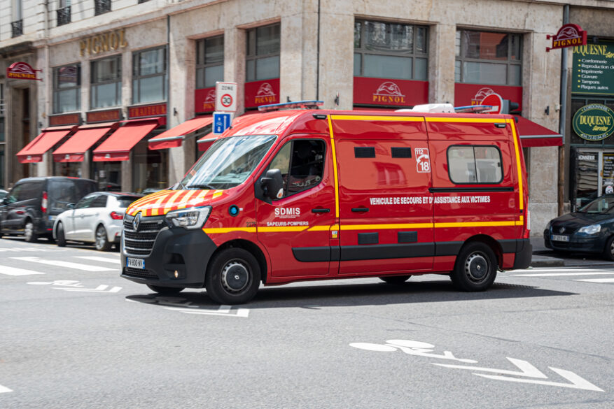 Villeurbanne : un accident entre un bus et un tramway des TCL fait deux blessés légers - Vimarsana News