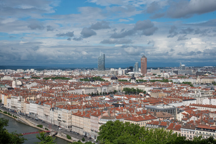 La qualité de l'air s'améliore à Lyon, fin du pic de pollution - Vimarsana News