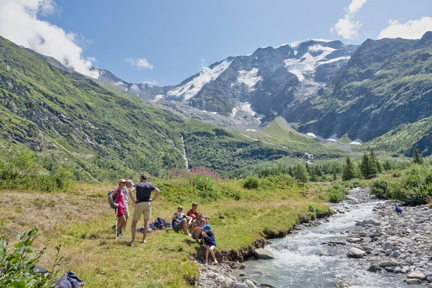 Escapades en Haute-Savoie : Saint-Gervais, la haute montagne familiale - Vimarsana News