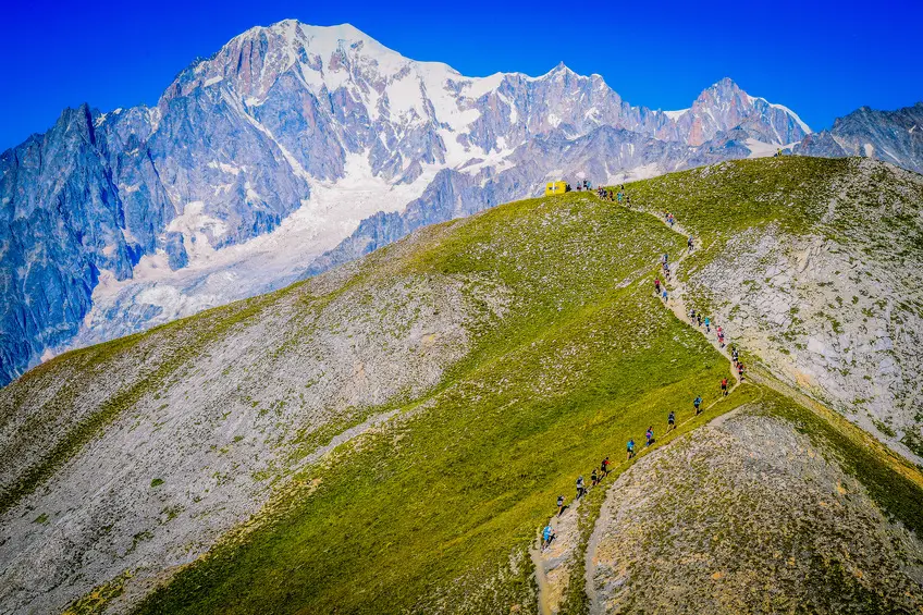 Sur les sentiers de l'UTMB, la plus prestigieuse épreuve d'ultra trail au monde