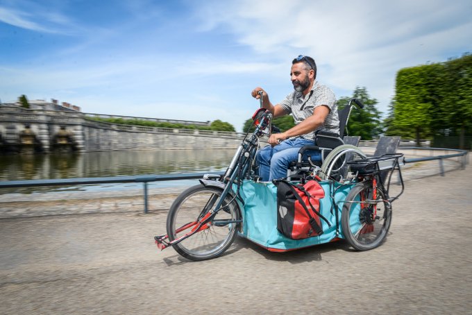 Benur Vélo'V, le concepot de vélo en libre-service électrique à destionationd e spersonnes à mobilité réduite