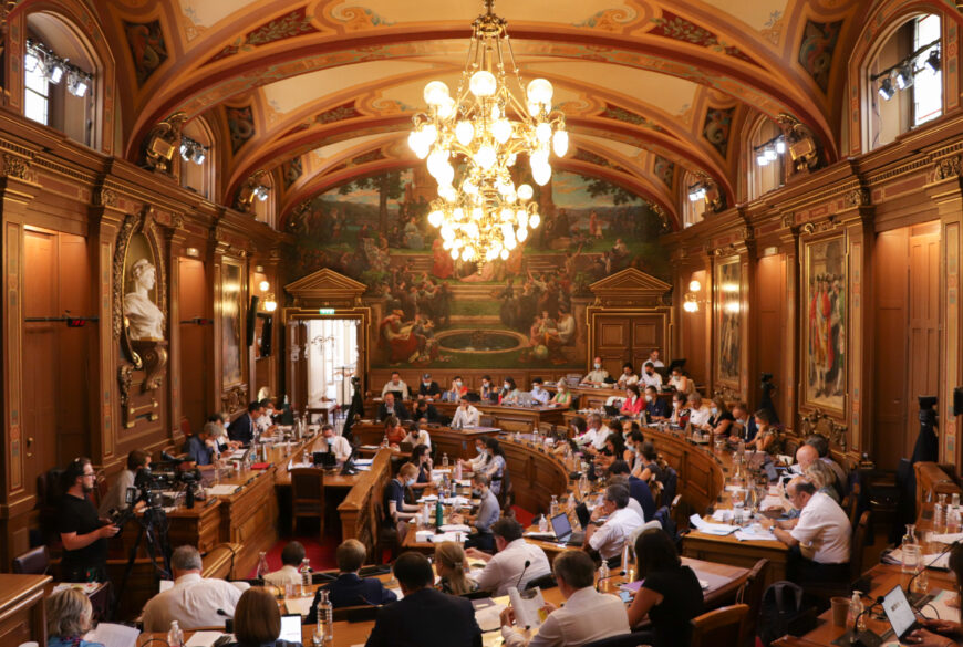 Le conseil municipal de Lyon fait front contre les violences de l