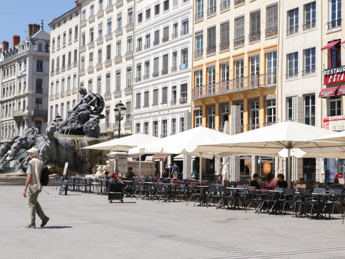 "Un bonus financier" : A Lyon, les bars attendent 