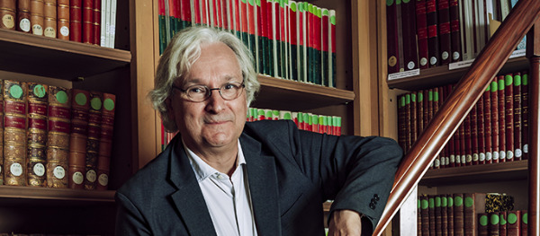 Etienne Ghys directeur de recherche émérite au CNRS et secrétaire perpétuel de l’Académie des sciences depuis 2019
