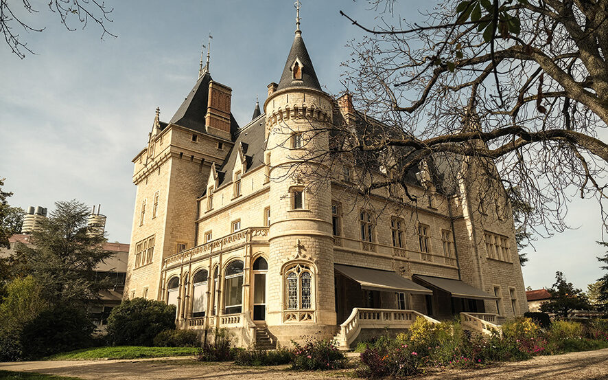 L'institut Paul-Bocuse (Ecully), l’une des plus prestigieuses écoles hôtelières et culinaires du monde.
