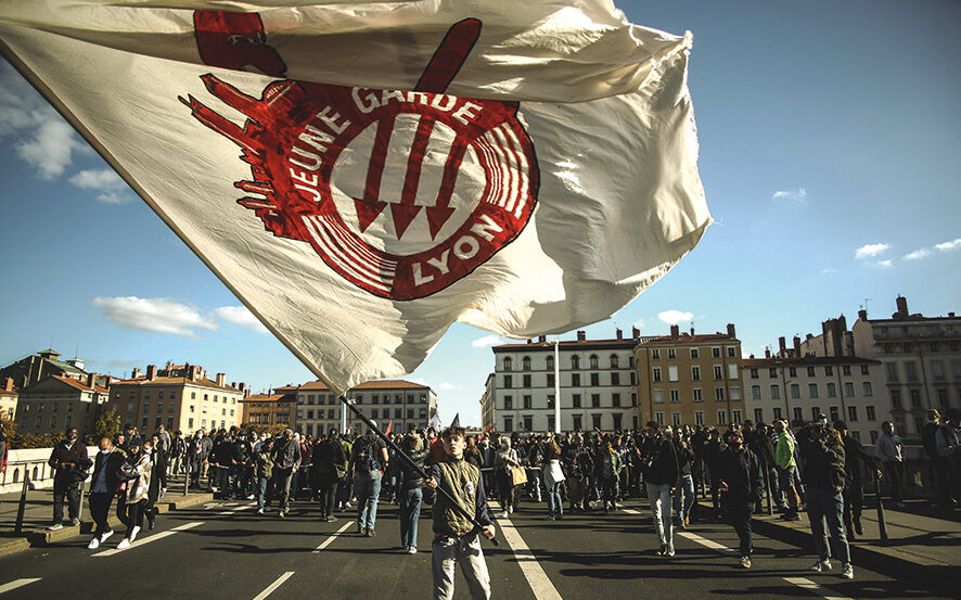 Manifestation à Lyon de l'extreêm gauce et des antifas conbre l'extrême droite
