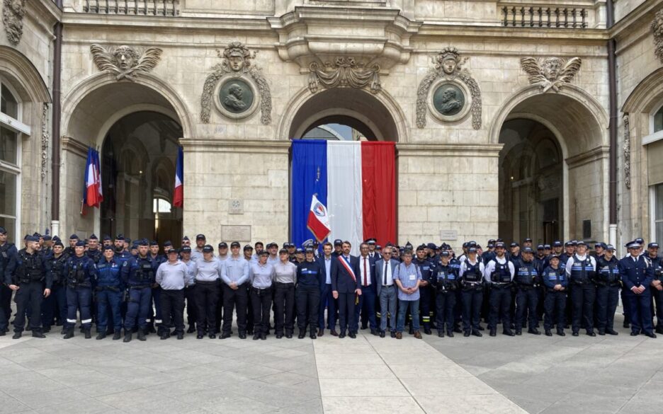 hôtel de ville agent de police