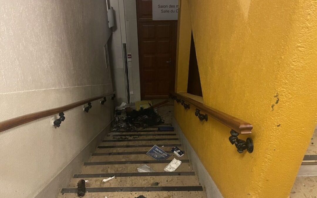 Mairie du 1er vandalisée lyon