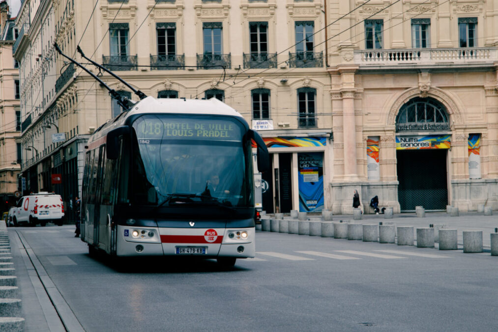 Bus en Ville- @Hugo LAUBEPIN