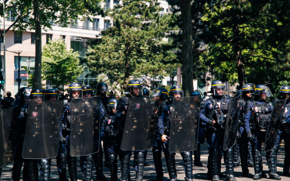 Rangée de CRS pendant la manifestation contre la réforme des retraites à Lyon @Hugo LAUBEPIN