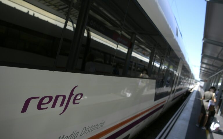 LYON barcelone en train Renfe