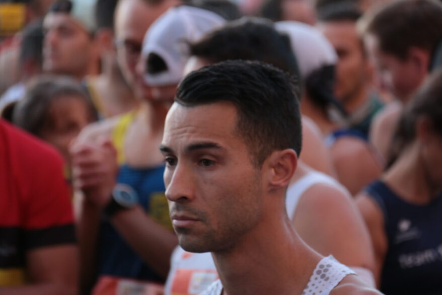 Michael Bouché, Vainqueur du Marathon Run In Lyon 2023 à quelques secondes du départ. 