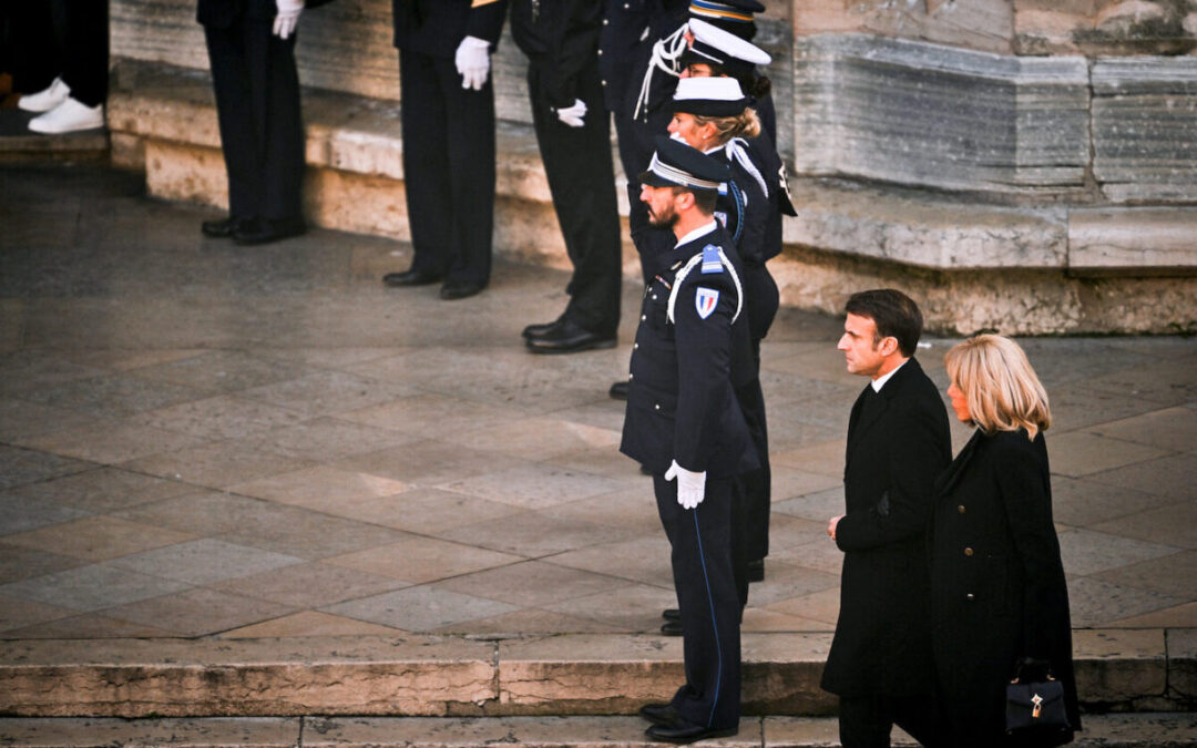 Emmanuel Macron obsèques Gérard Collomb