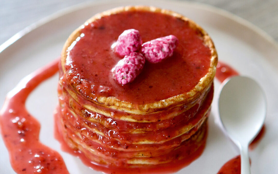 Millefeuille de crêpes, crème de praline rose