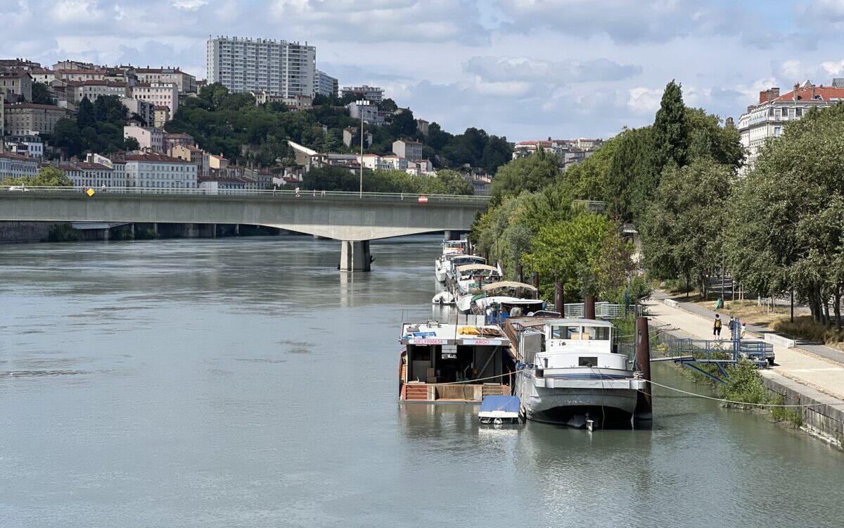 péniches fleuve lyon