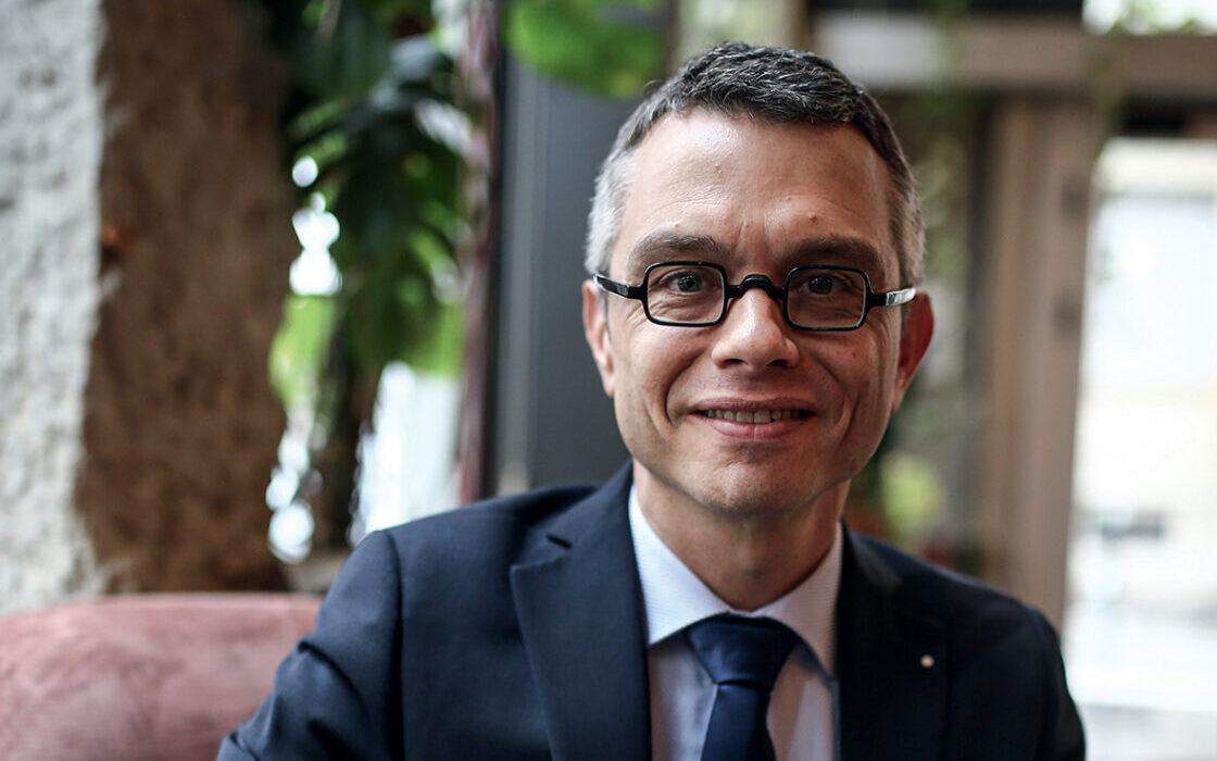 Renaud Payre est vice-président de la Métropole chargé du logement. Il donne sa vision de la conjoncture et les solutions qu’il envisage.