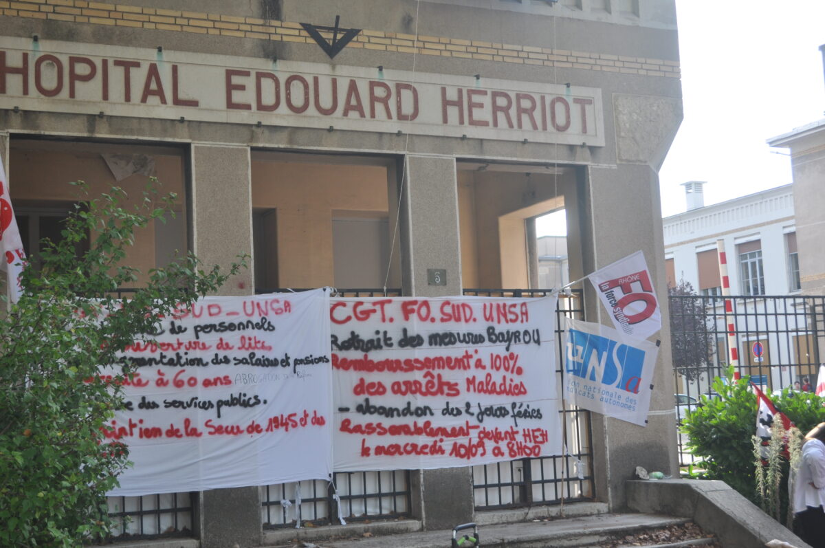 Manifestation grève 10 septembre hôpital Edouard Herriot