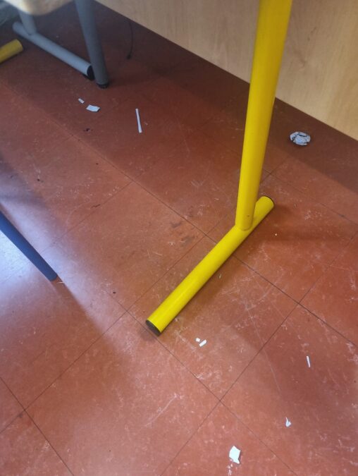 Collège d'Aragon Vénissieux sale