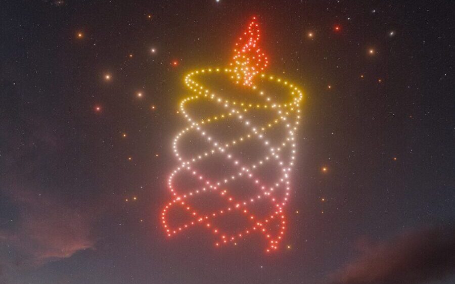 BON Le spectacle de drones "L'éveil des lumières" au parc de la Tête d'Or.