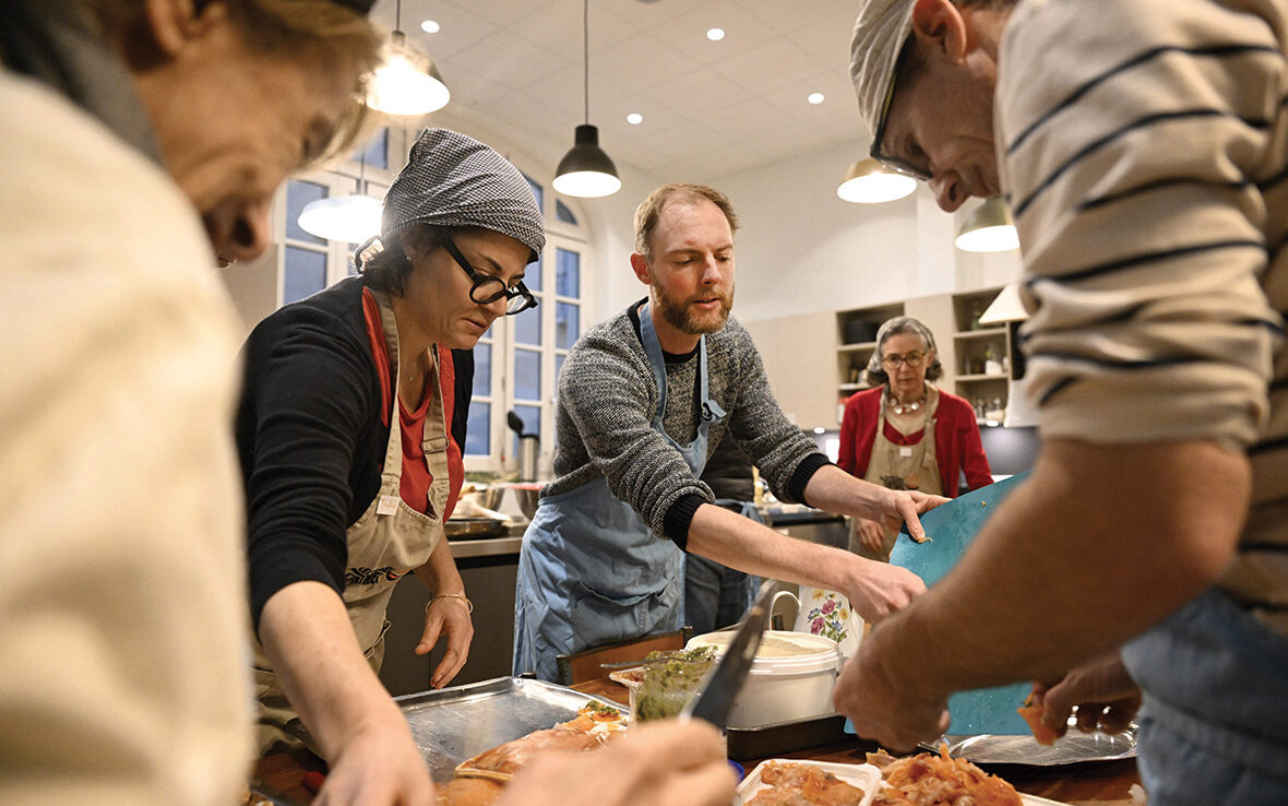 Réveillon de Noël solidaire aux Petites Cantines © MAXPPP