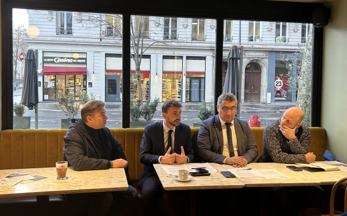 Doucet, Fontaine, Chihi