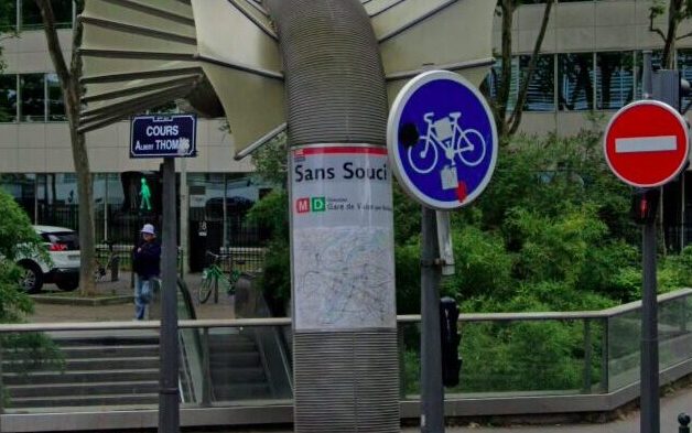 La station du métro D, Sans Souci, à Lyon.