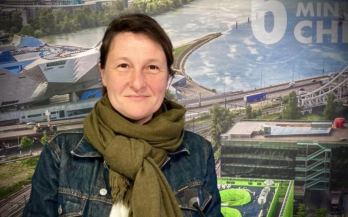 Lucie Campos, directrice de la Villa Gillet, est l’invitée de 6 minutes chrono / Lyon Capitale.