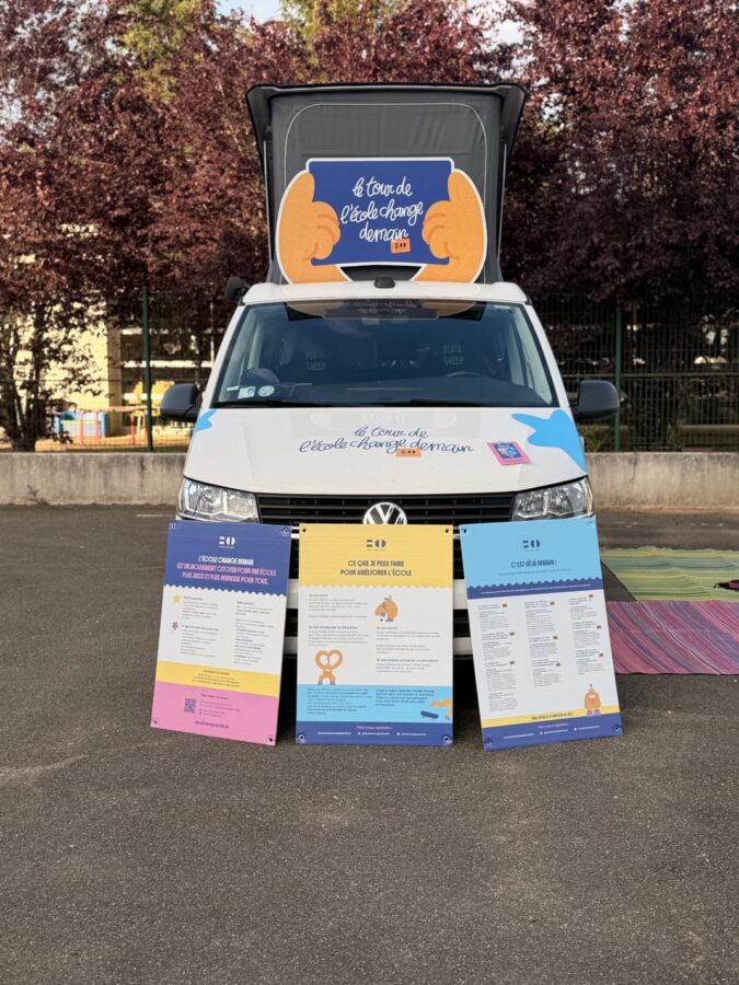 Van de l'École Change Demain 