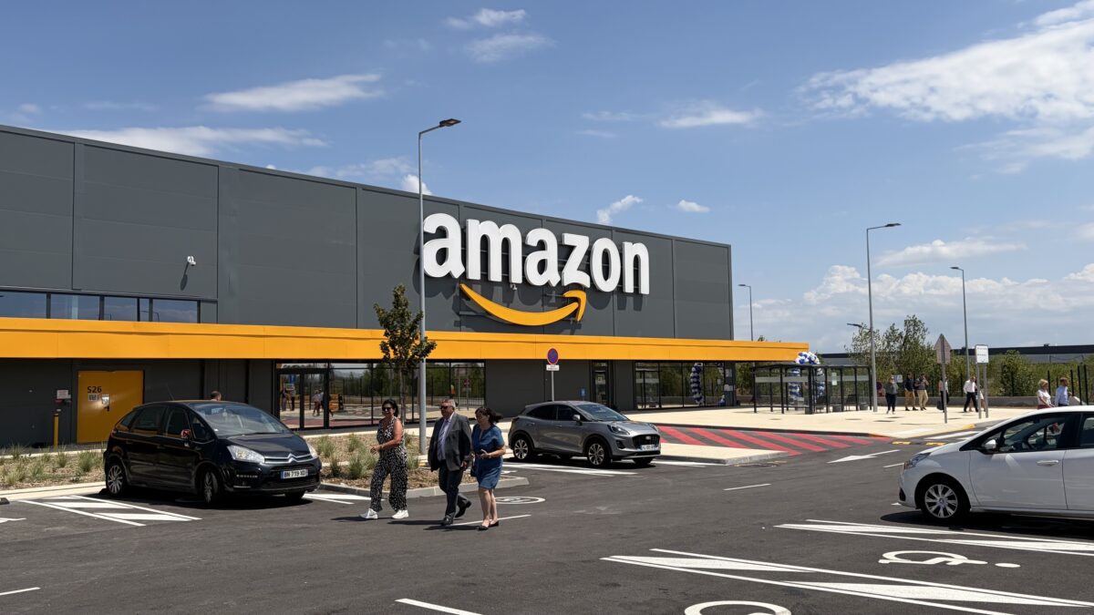Le nouveau centre de distribution Amazon à Colombier-Saugnieu.