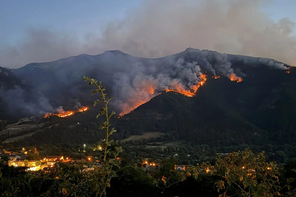 Incendie au massif du Justin. ©MairiedeDie
