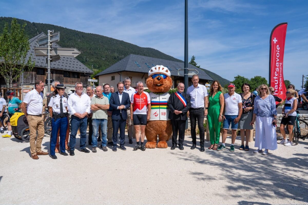 La commune de Leschaux et le Conseil départemental de la Haute-Savoie ont inauguré la fin des travaux du Col de Leschaux. ©Dep74 - M.Desbazeille