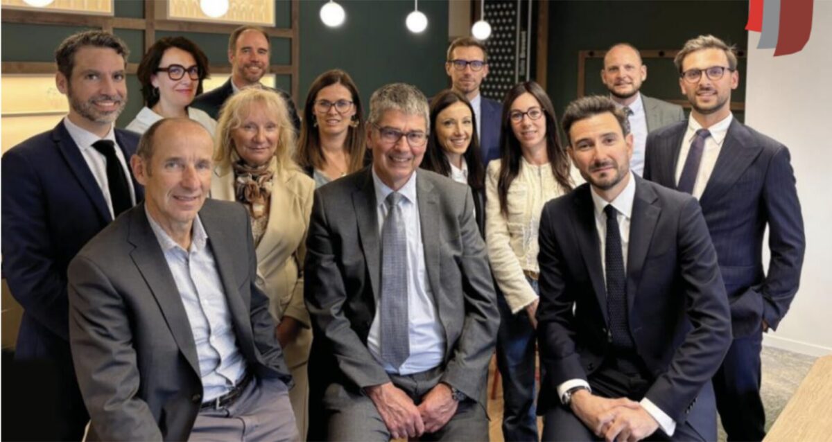 Les treize collaborateurs experts de la Banque du Dirigeant. ©CP-CréditAgricoleDesSavoie