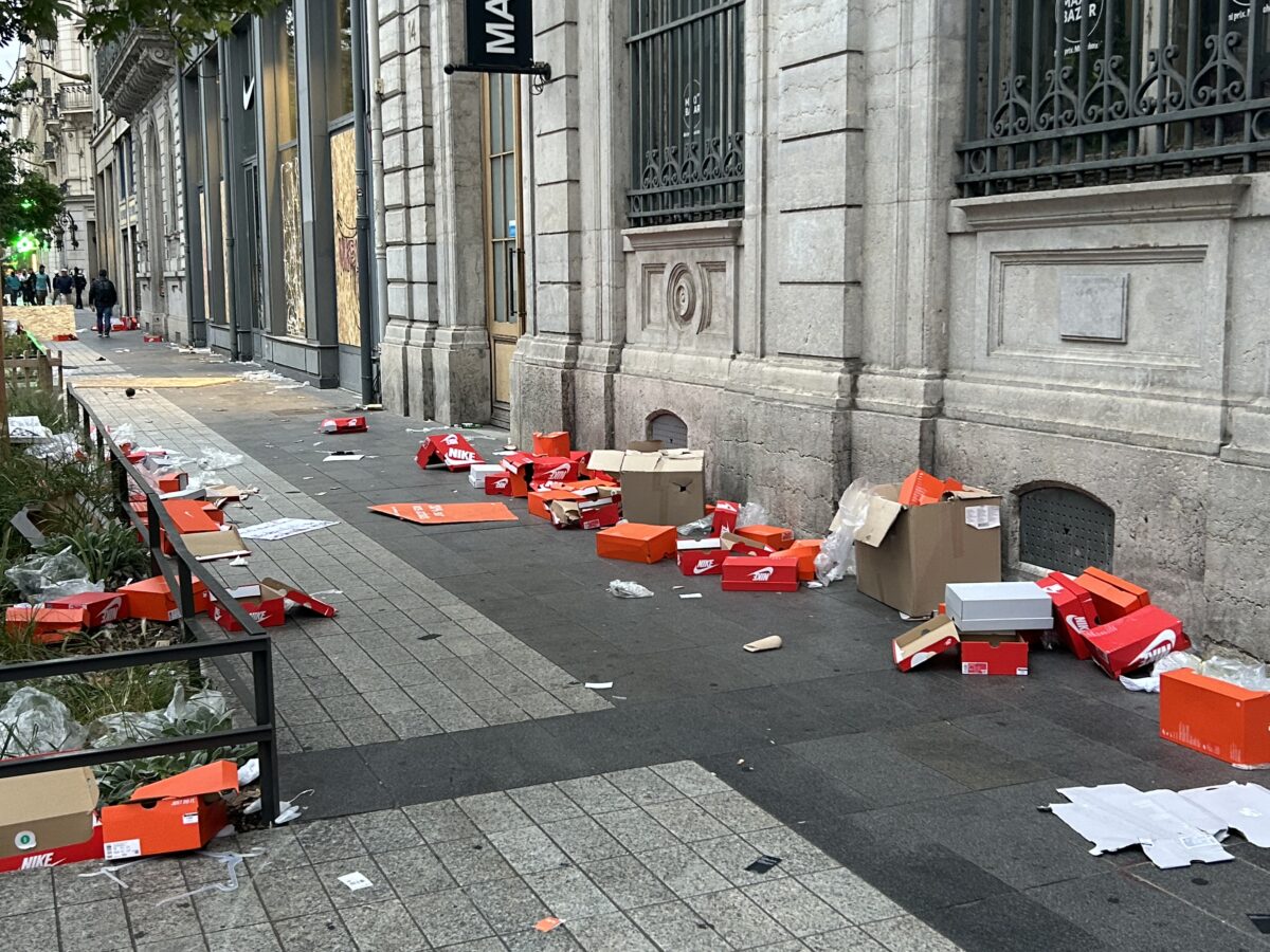 L'après émeutes du 17 octobre 2026 à Lyon @Guillaume Lamy