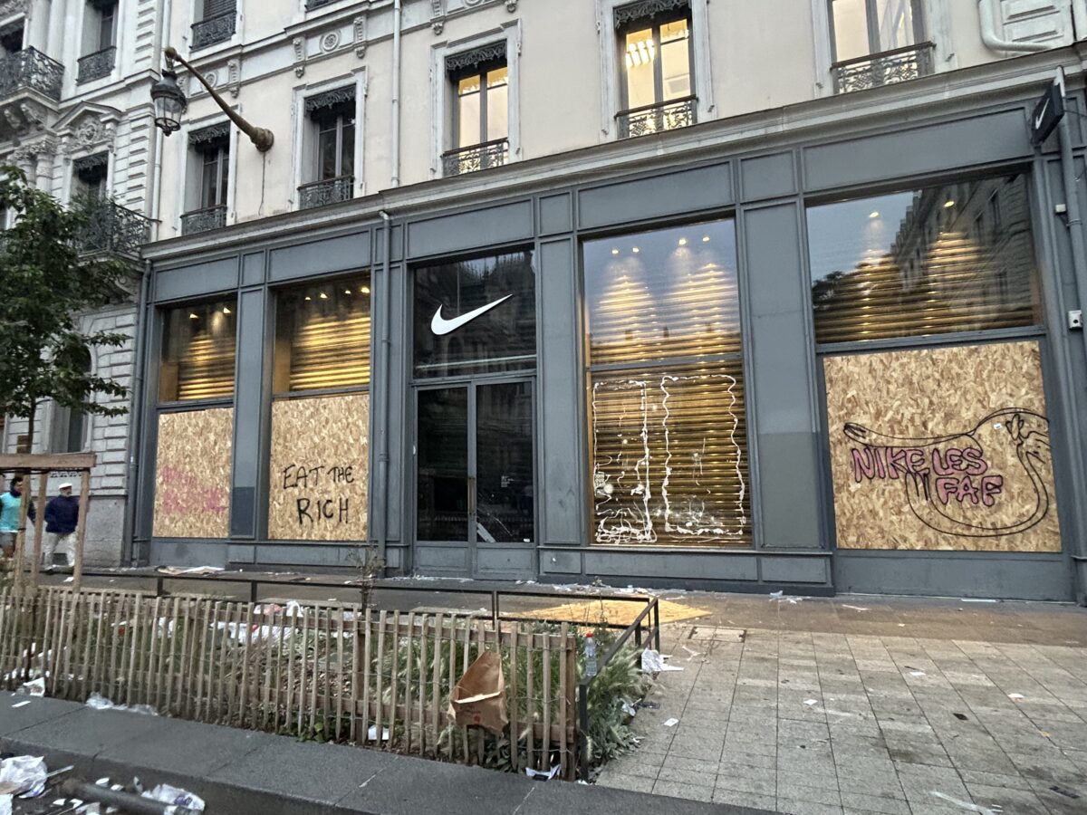 L'après émeutes du 17 octobre 2026 à Lyon @Guillaume Lamy