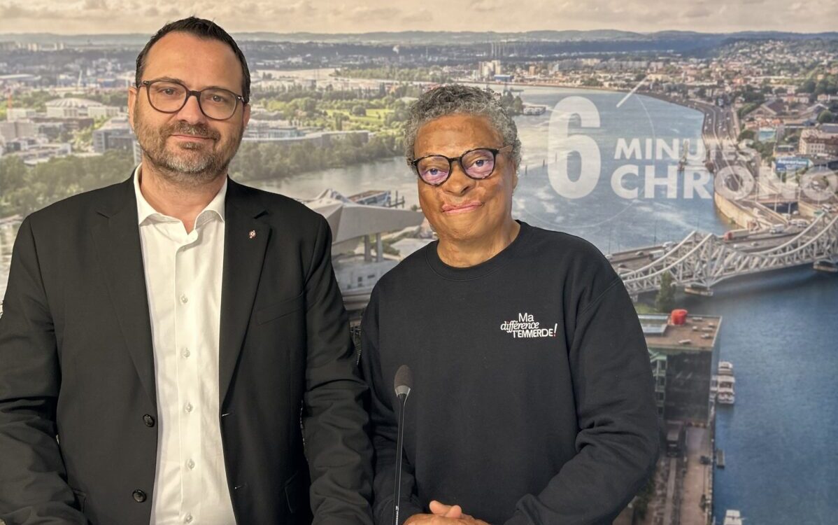 Sébastien Arcos, maire de Charbonnières-les-Bains et laurent Gaudens, président de l'association Burns and smiles"
